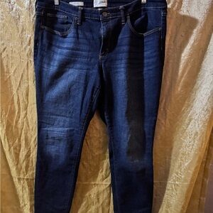 Women's Dark Blue Jeans